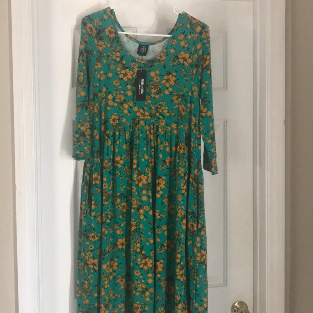 Agnes and Dora Oakley dress size small NWT